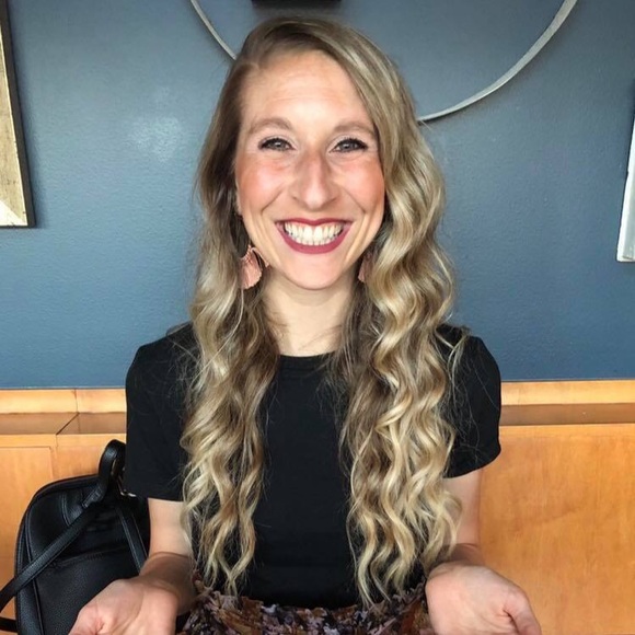 Meet your Posher, Keri - Picture 1 of 1